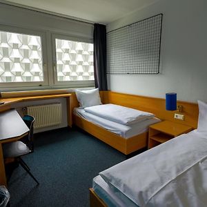 Habitación Estándar con 2 Camas Individuales